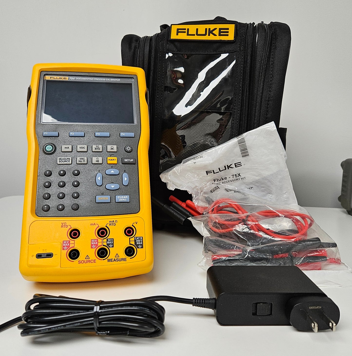 MINT! FLUKE 754 Calibrator With ISO17025 Accredited Calibration + DATA!